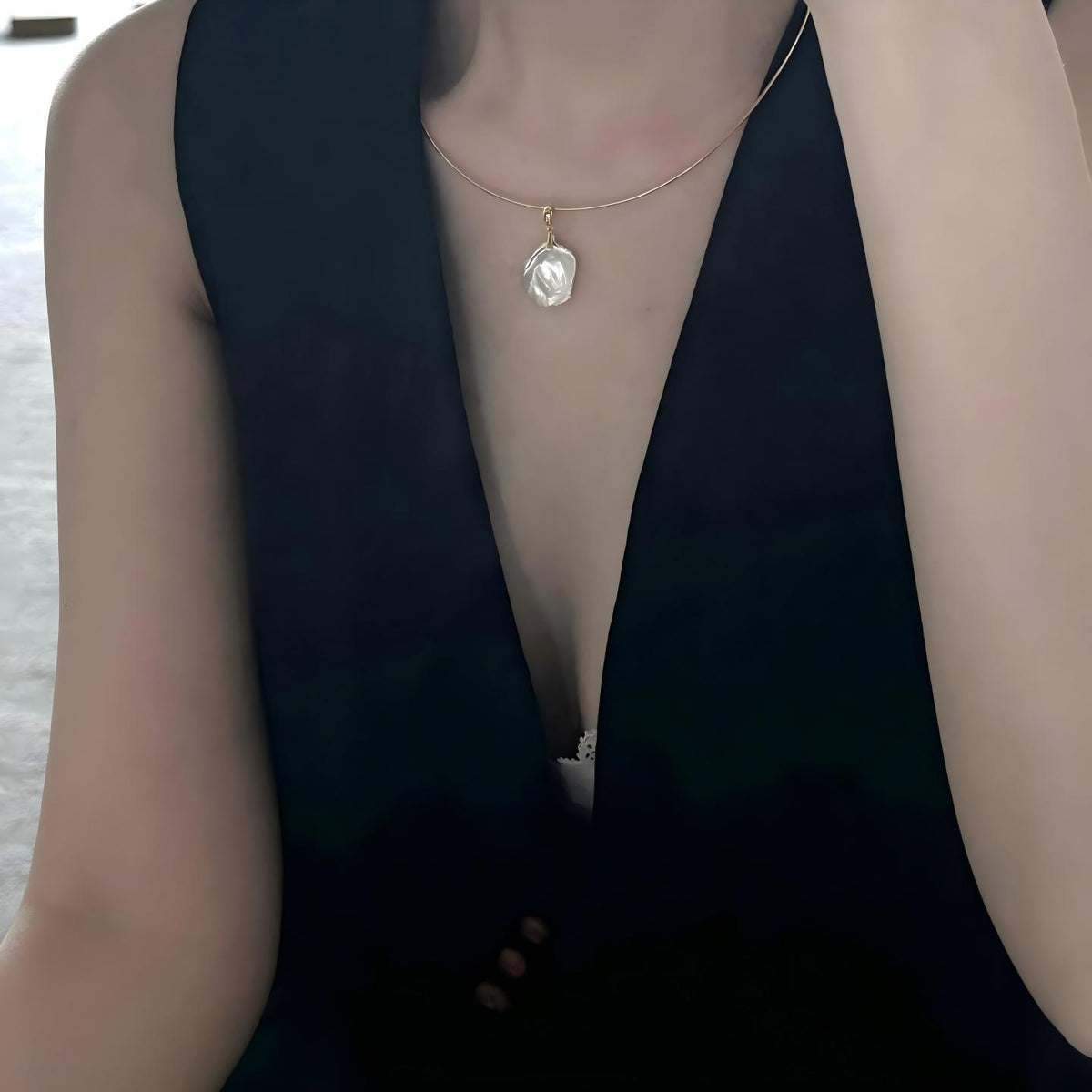 Petal baroque pearl choker necklace, 18k gold plated