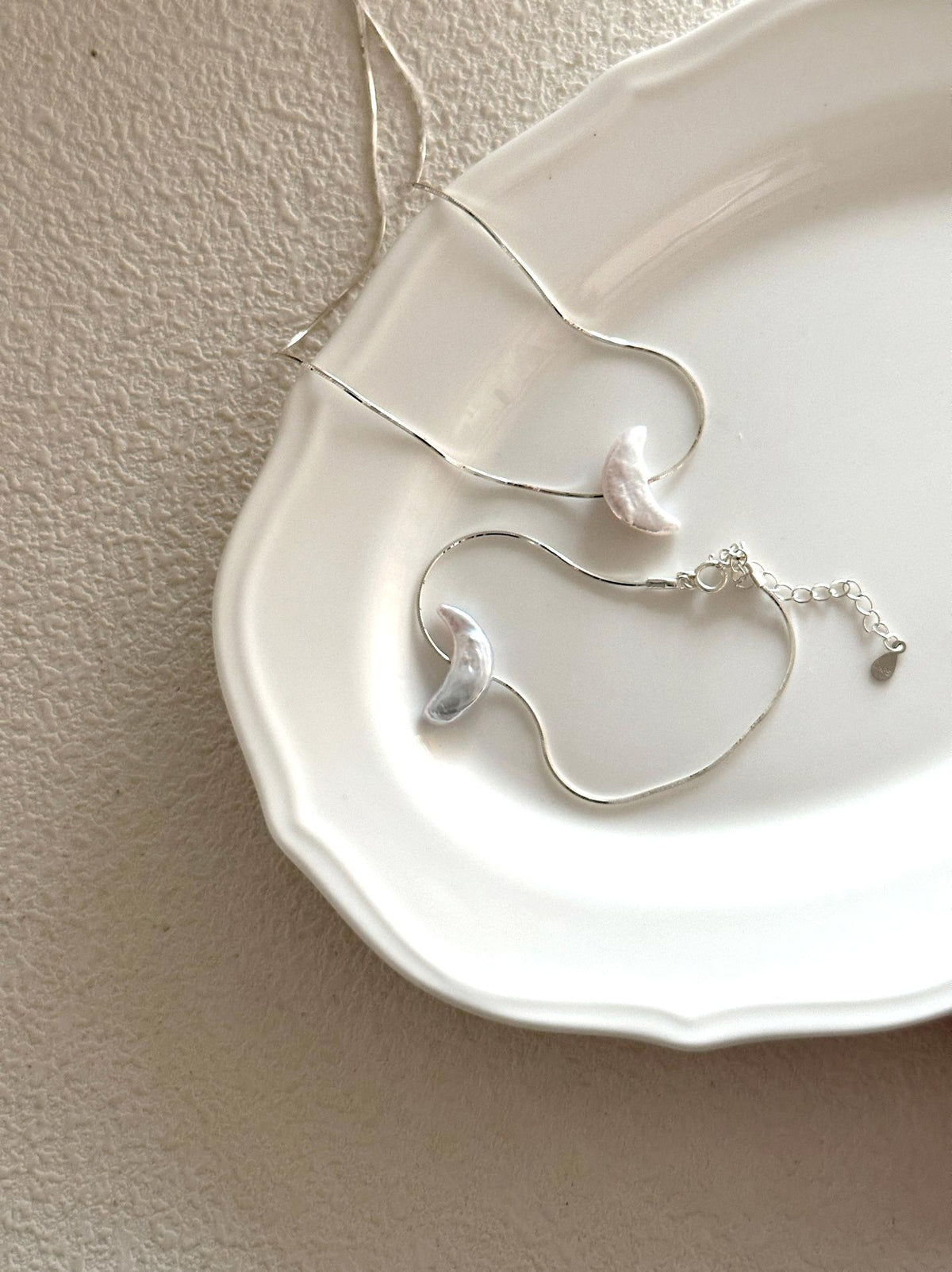 Lunar crescent moon baroque pearl necklace in 925 sterling silver, photo 5