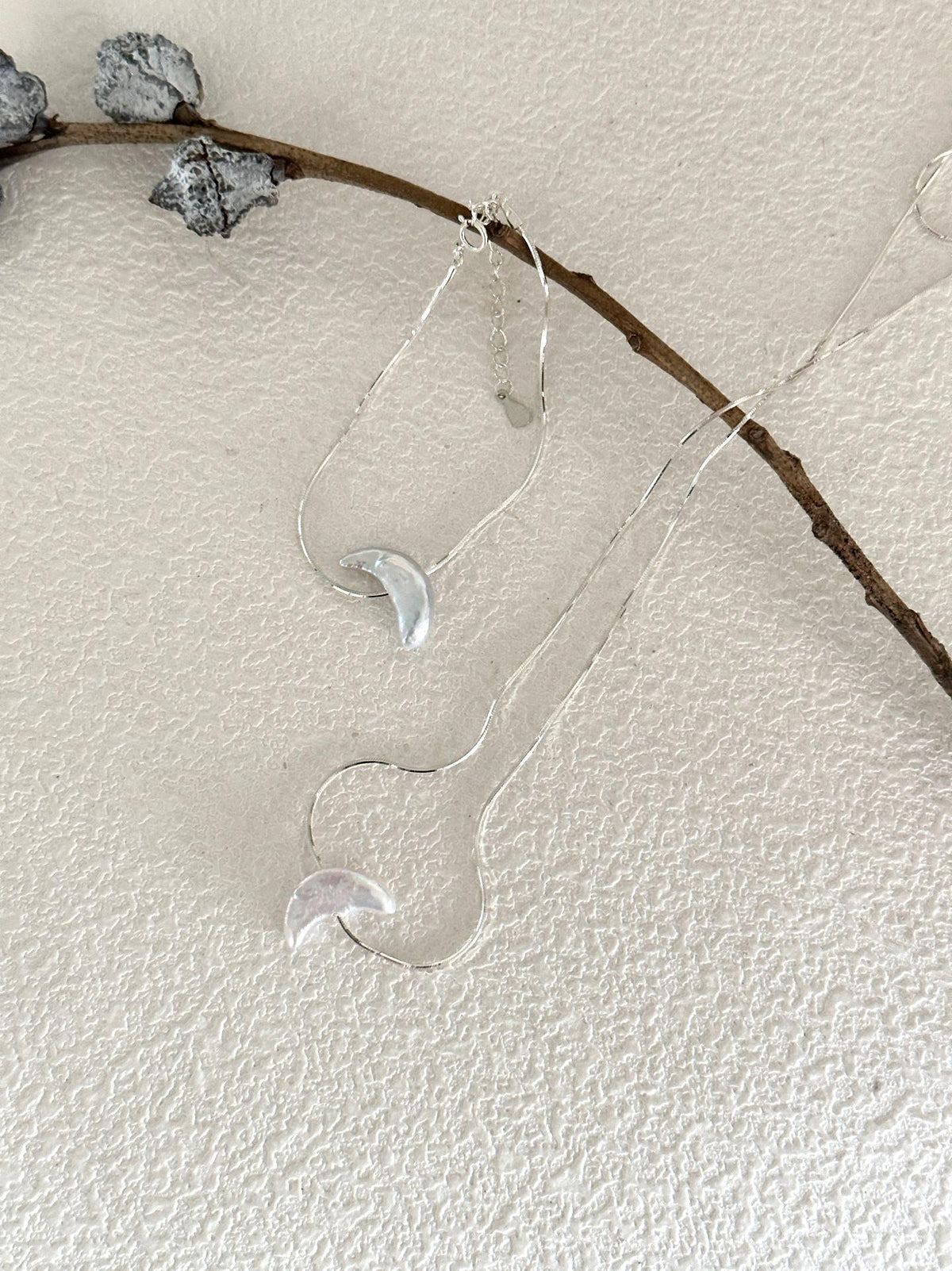Crescent moon baroque pearl bracelet in 925 sterling silver, photo 4