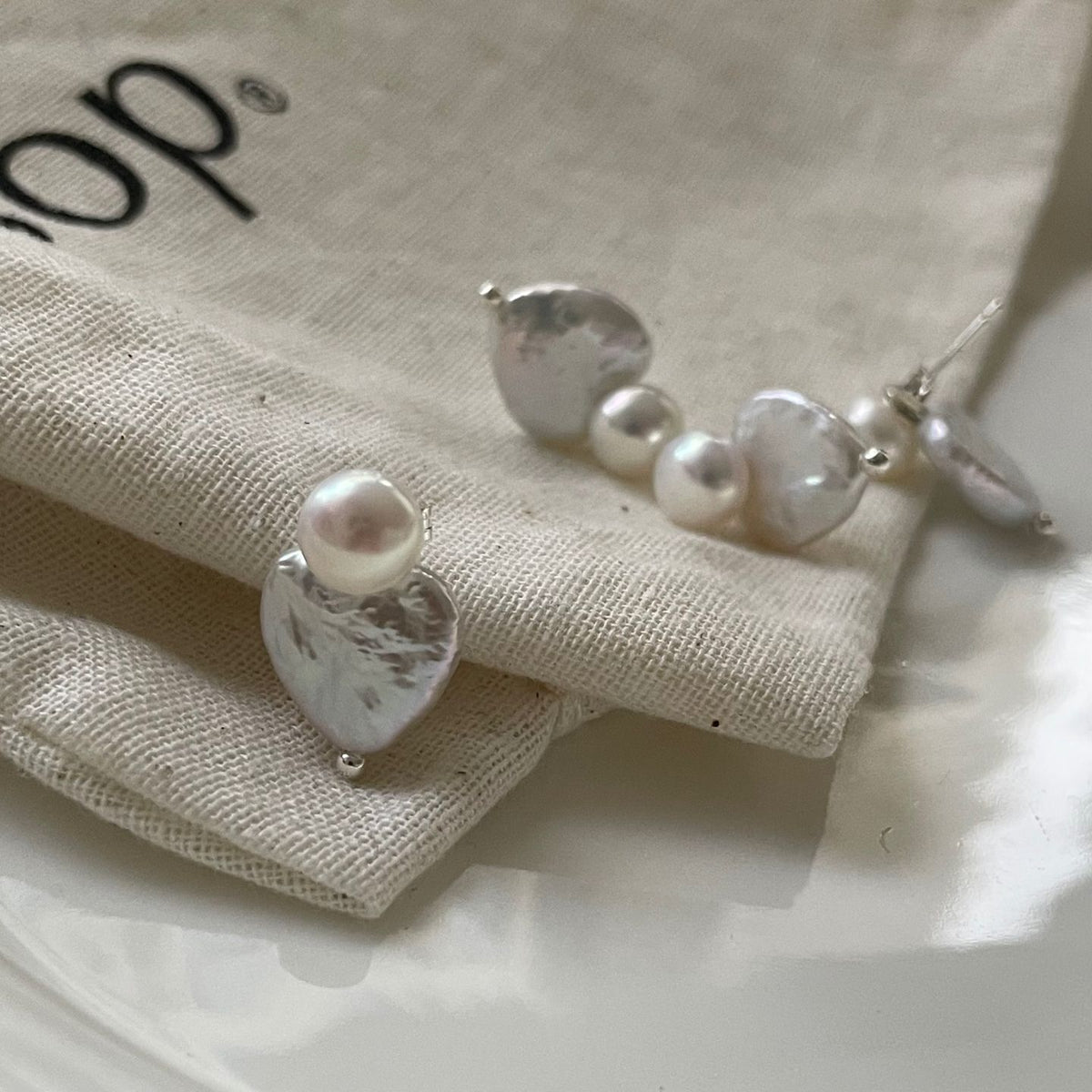 Detachable heart baroque pearl stud earrings in 925 sterling silver, photo 2