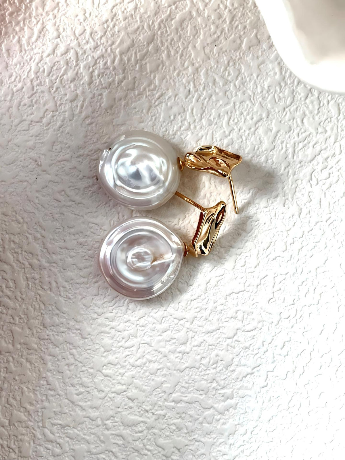 Vintage Romance coin baroque pearl earrings, 18k gold plated, photo 4