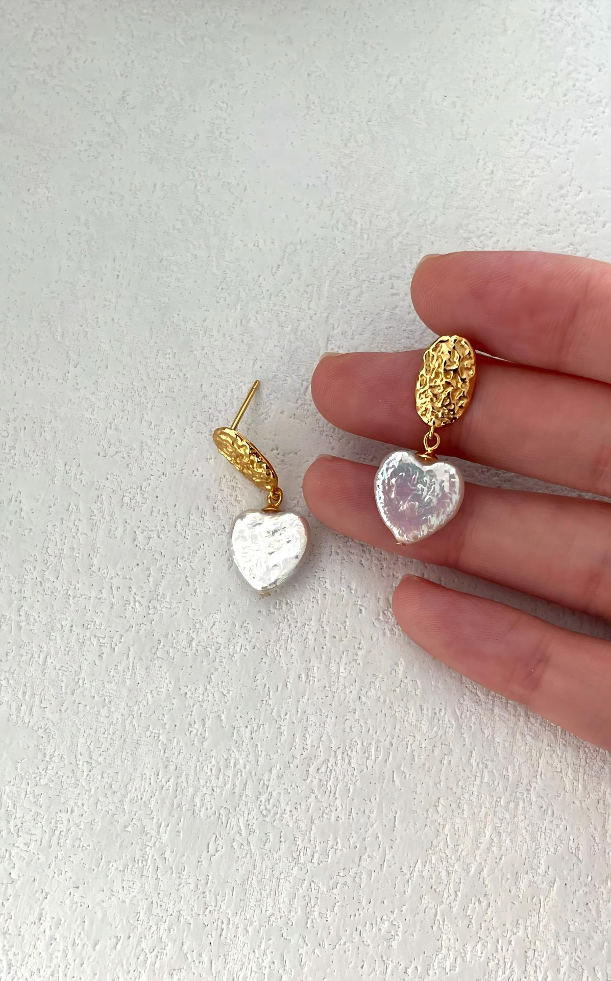 Pink heart-shaped baroque pearl earrings, 18k gold plated, photo 5