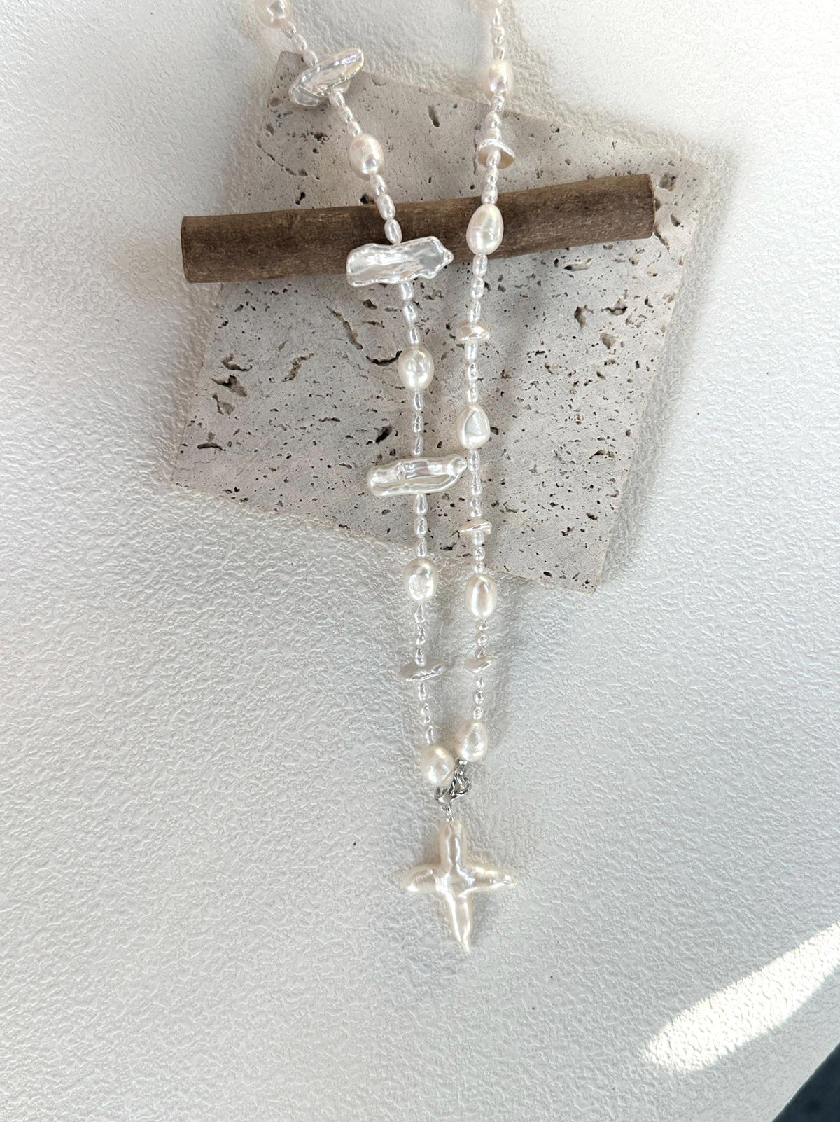 Baroque pearl cross pendant necklace in sterling silver, photo 3