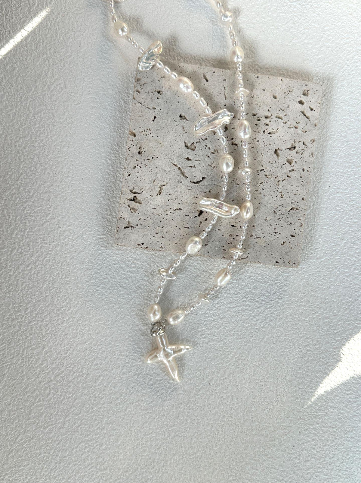 Baroque pearl cross pendant necklace in sterling silver, photo 2