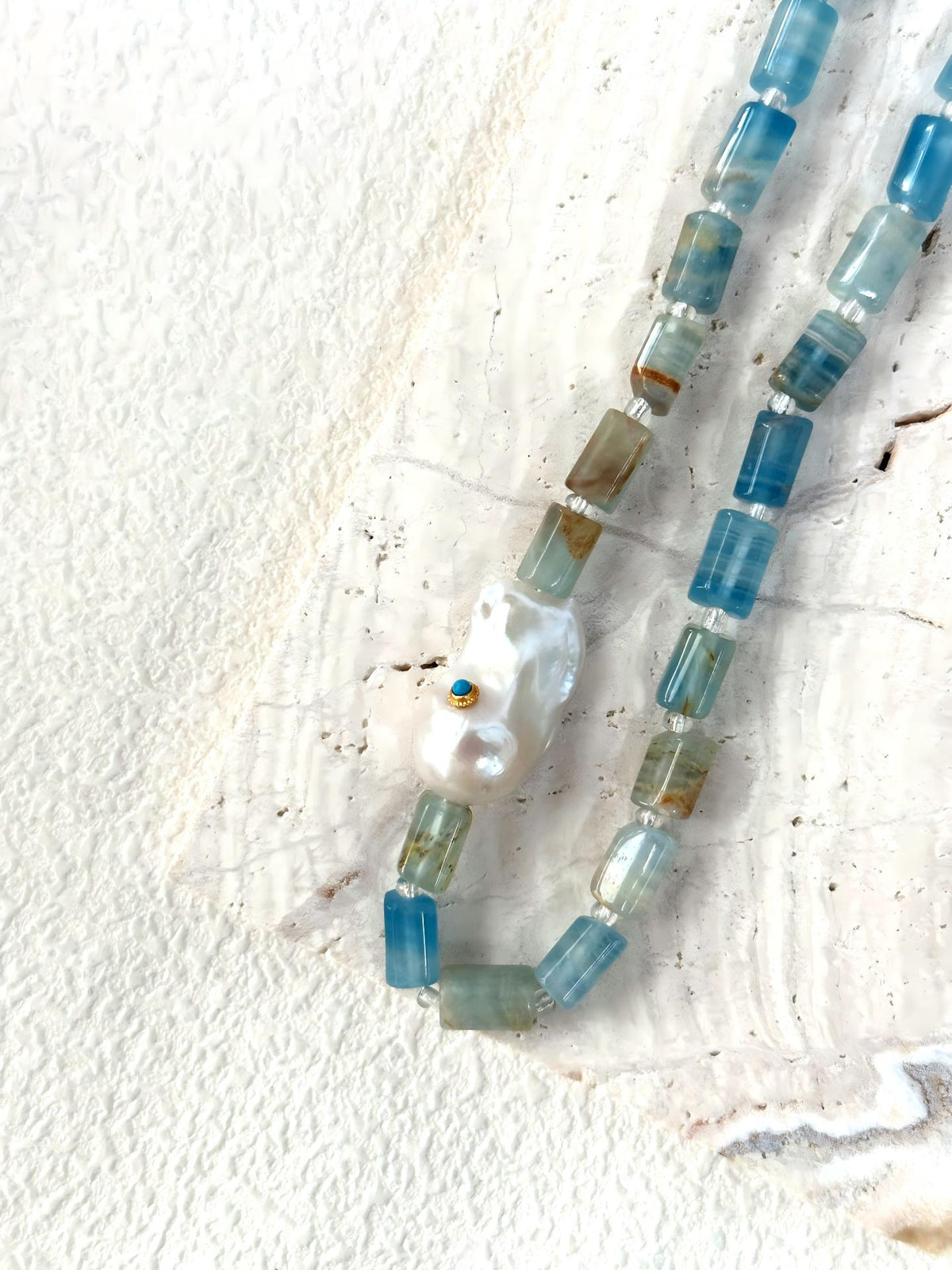 Blue turquoise and baroque pearl beaded necklace
