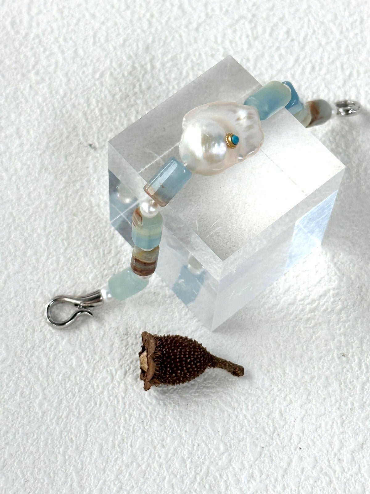 Blue turquoise and baroque pearl beaded bracelet, photo 4