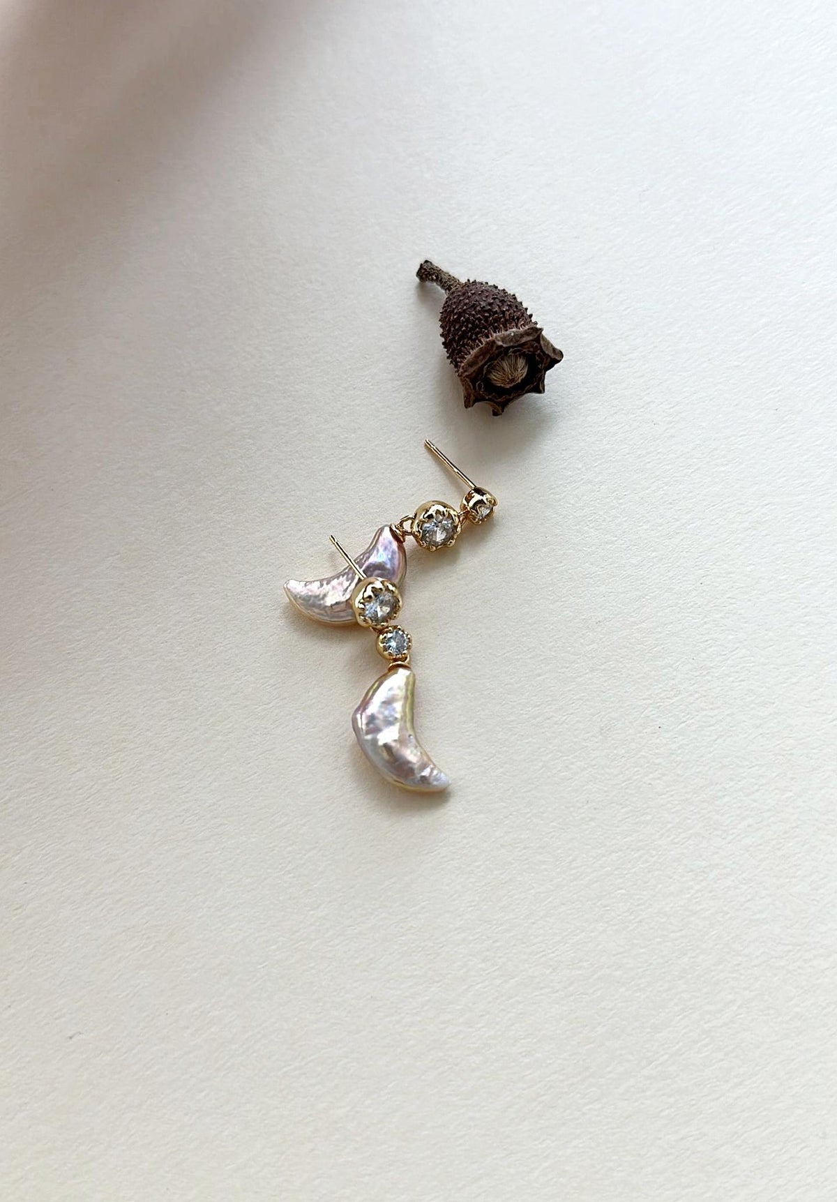 Iridescent moon baroque pearl dangle earrings, 18k gold plated, photo 3