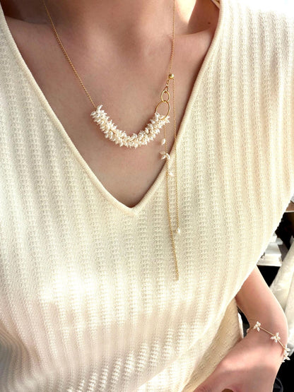 Wheat Ear Pearl Lariat Necklace — Baroque Rice Pearl Cluster on Gold Chain