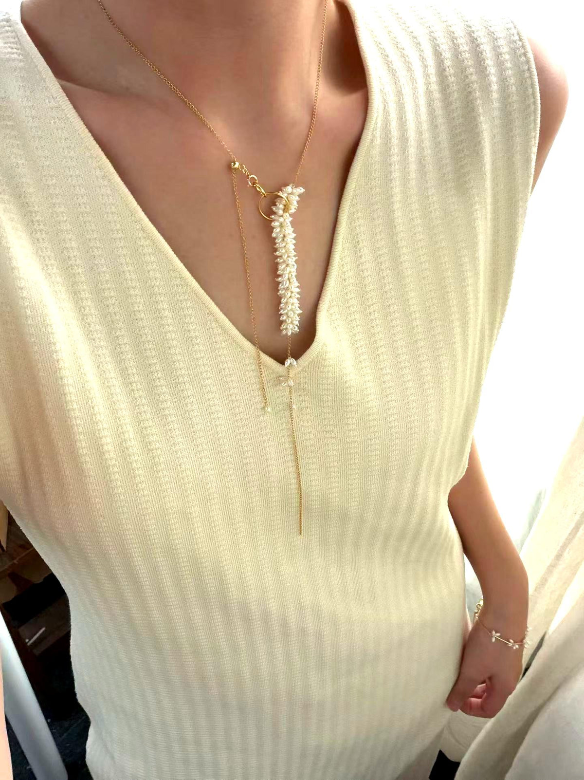 Wheat Ear Pearl Lariat Necklace — Baroque Rice Pearl Cluster on Gold Chain