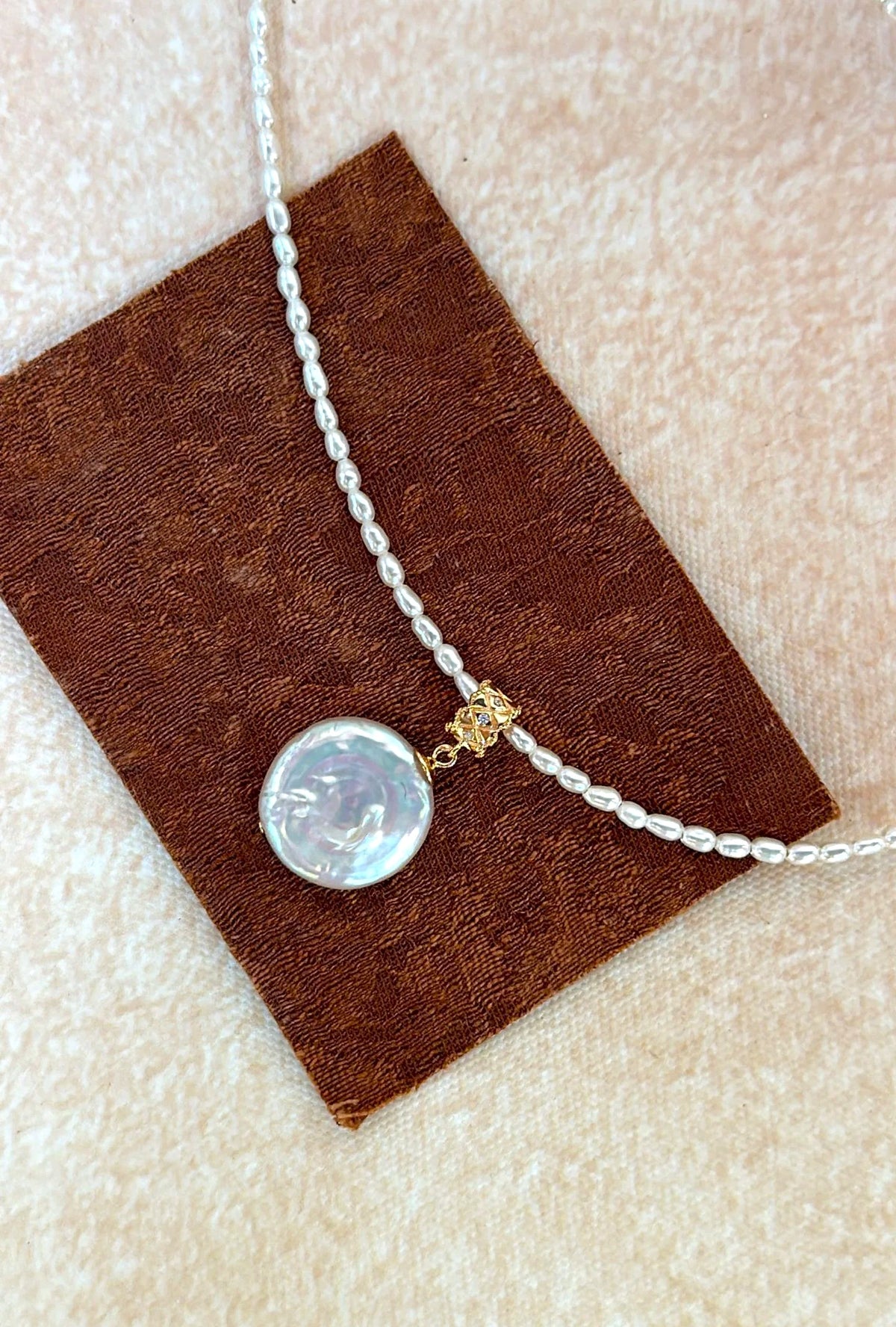 Baroque coin pearl choker necklace, 18k gold plated, photo 2