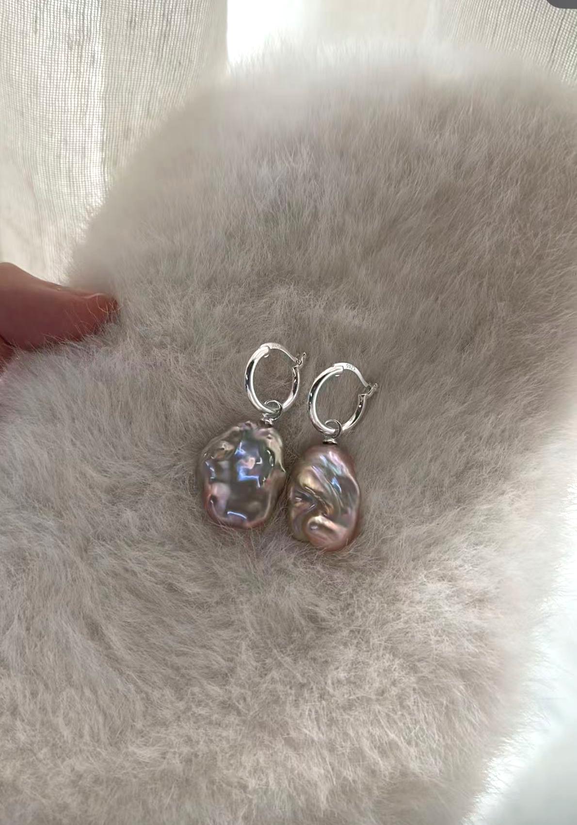 Pink-blue baroque pearl hoop earrings in sterling silver, photo 5