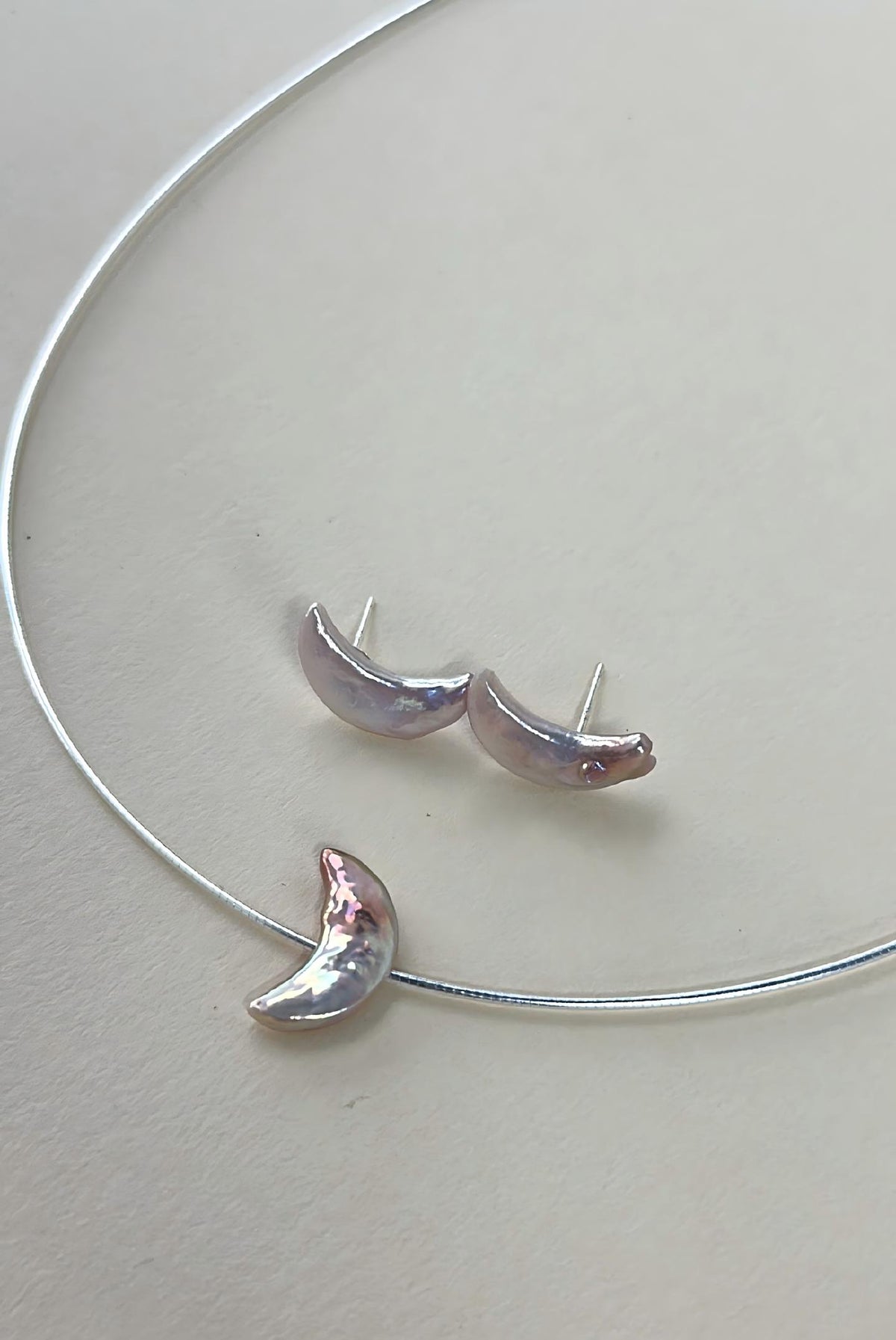 Purple crescent moon baroque pearl choker necklace in sterling silver, photo 4