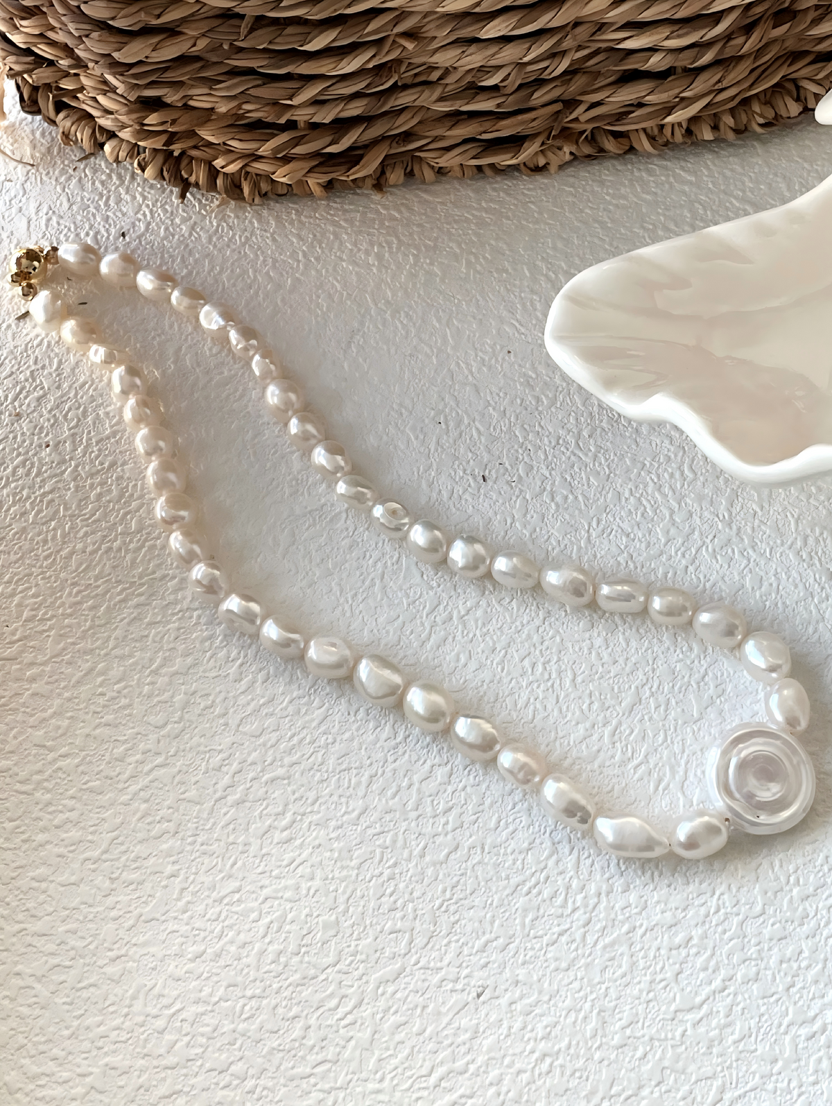 Vintage Romance baroque pearl disc necklace, photo 2