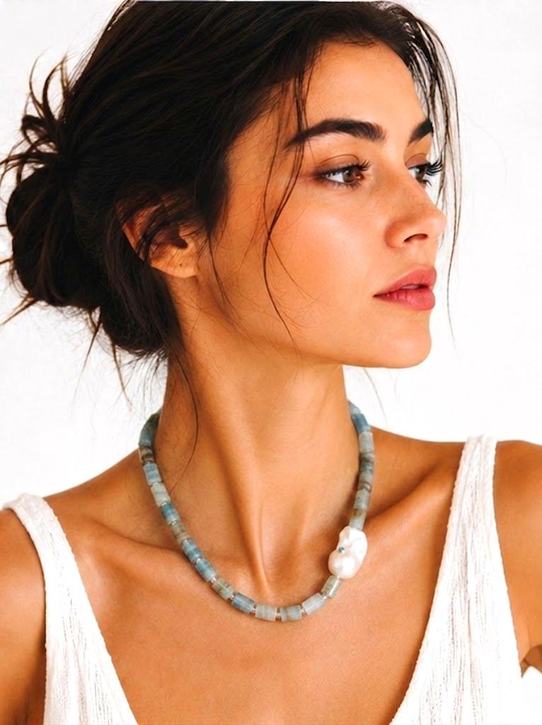 Blue turquoise and baroque pearl beaded necklace, photo 2